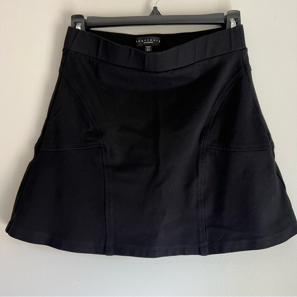 Sanctuary Clothing Skirt in black in XS